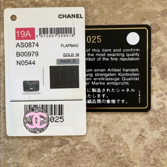 AUTHENTIC CHANEL - Mini Chanel 2.55 - Picture 6 of 6